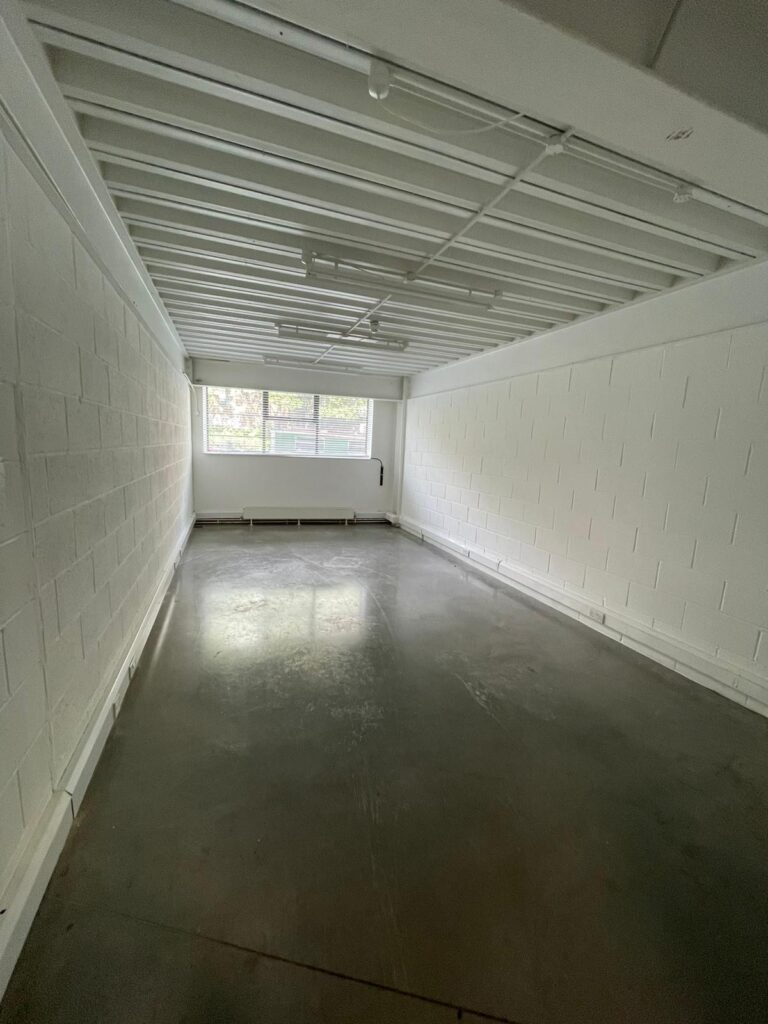 Studio 50 - 325 sqft