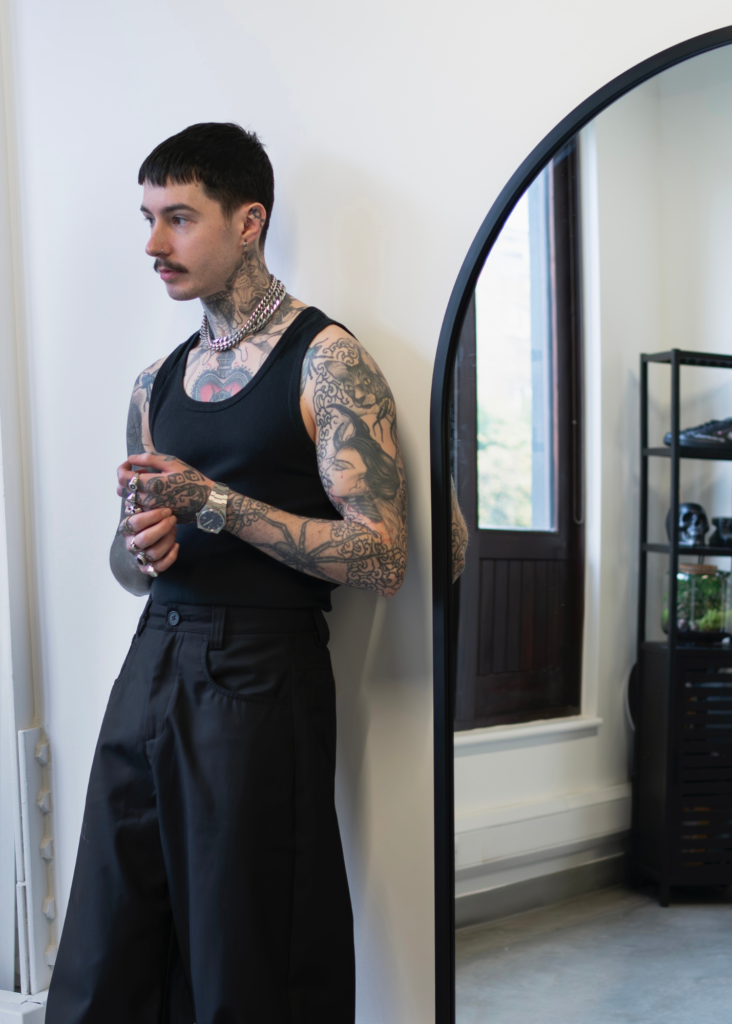 Meet the People: Still.